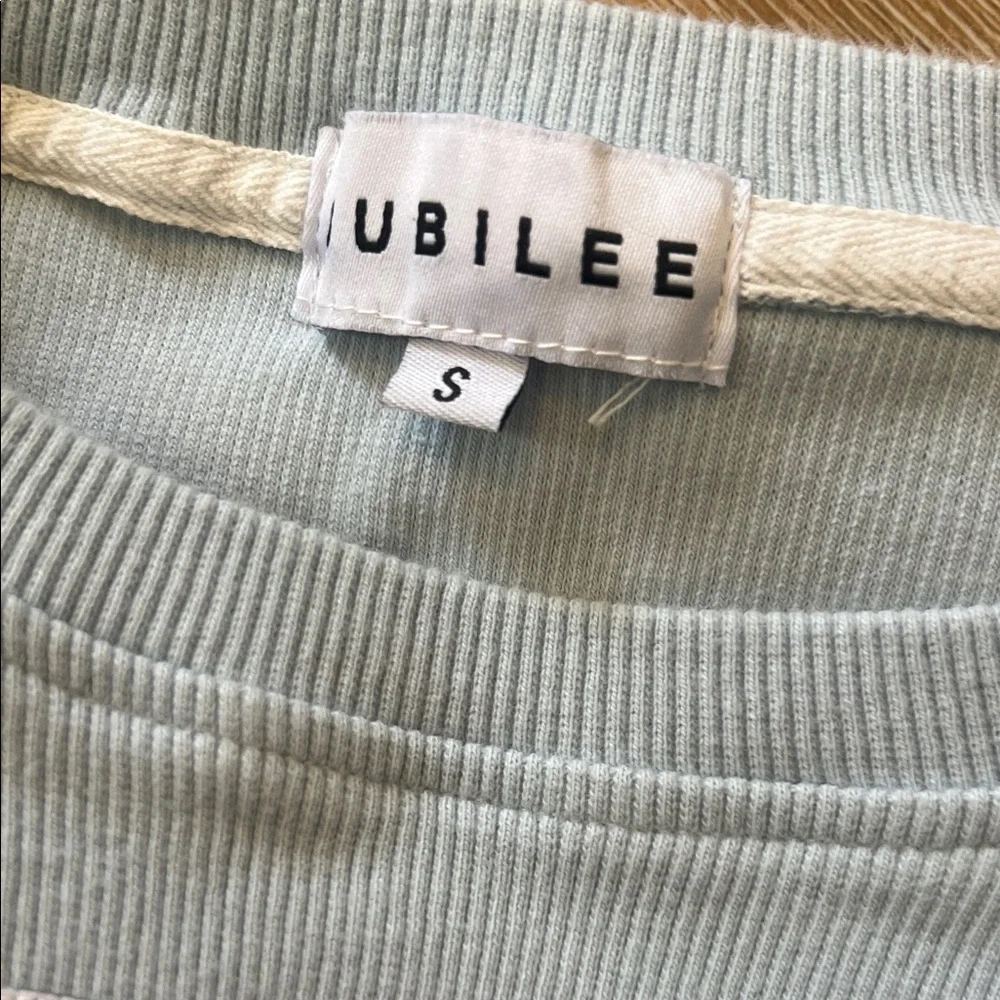 Jubilee Light Blue Cropped Sweatshirt and Shorts Set Small
